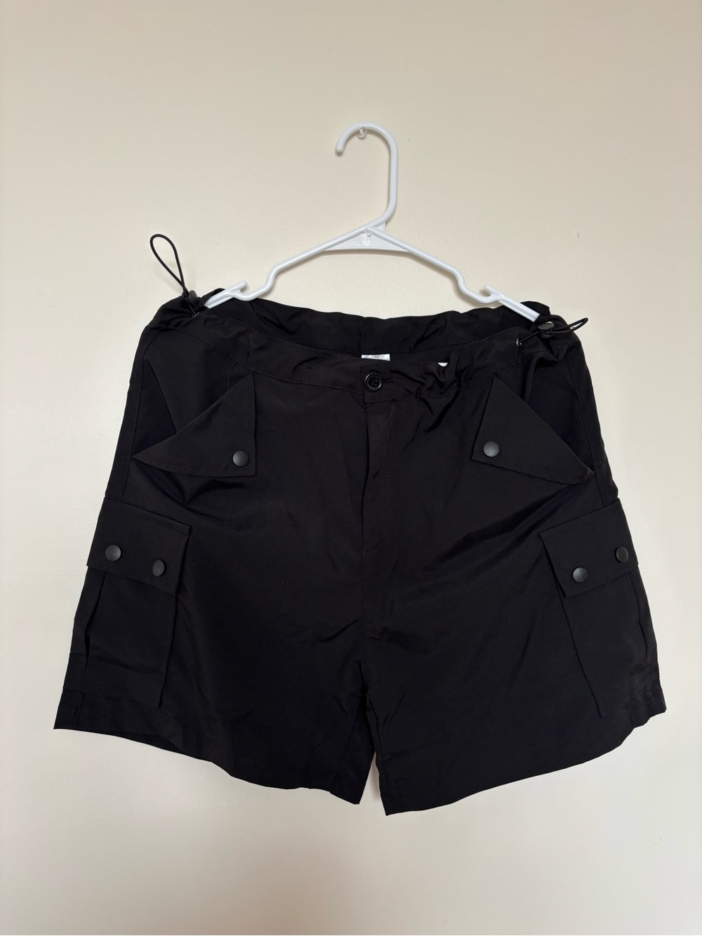 Black Women's Utility Cargo Shorts